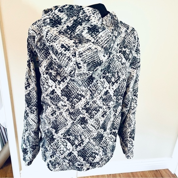 Victoria's Secret Pink Black/White Full Zip Hoodie Windbreaker Jacket Women's XS - Picture 6 of 11